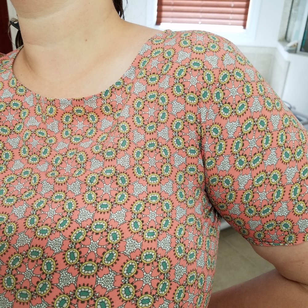 SALE Van Heusen 🦋 Top